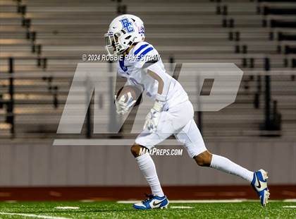 Thumbnail 2 in Blooming Grove vs. Bells (UIL 3A Division II Bi-District Playoff) photogallery.