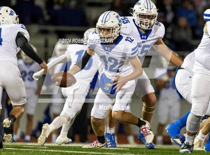Thumbnail 3 in Blooming Grove vs. Bells (UIL 3A Division II Bi-District Playoff) photogallery.