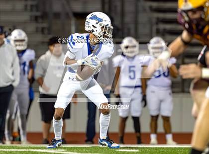 Thumbnail 1 in Blooming Grove vs. Bells (UIL 3A Division II Bi-District Playoff) photogallery.