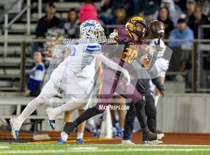Thumbnail 1 in Blooming Grove vs. Bells (UIL 3A Division II Bi-District Playoff) photogallery.