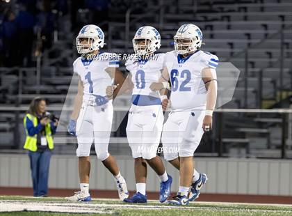 Thumbnail 3 in Blooming Grove vs. Bells (UIL 3A Division II Bi-District Playoff) photogallery.