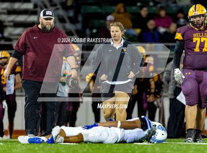 Thumbnail 1 in Blooming Grove vs. Bells (UIL 3A Division II Bi-District Playoff) photogallery.