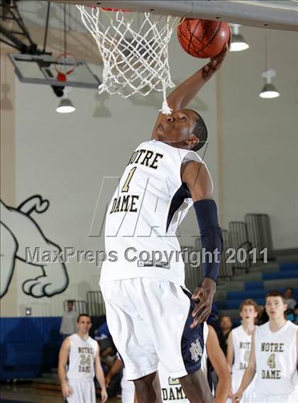 Thumbnail 3 in Notre Dame vs. Agoura (Burbank Tip-off Classic Final) photogallery.