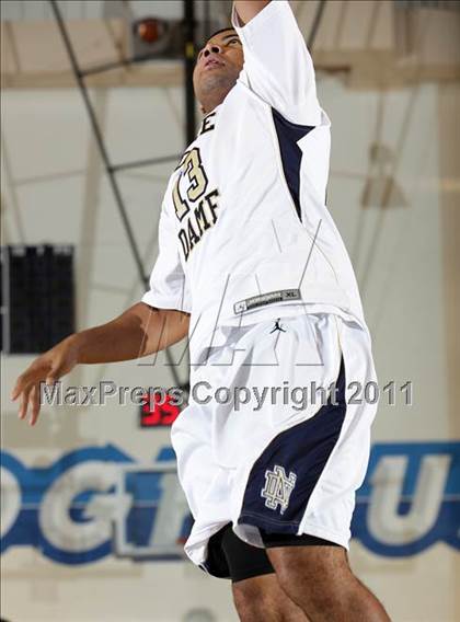 Thumbnail 2 in Notre Dame vs. Agoura (Burbank Tip-off Classic Final) photogallery.