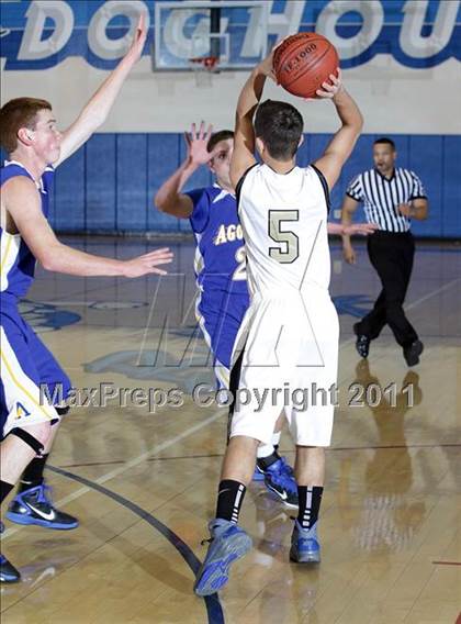 Thumbnail 2 in Notre Dame vs. Agoura (Burbank Tip-off Classic Final) photogallery.