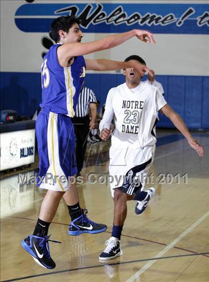 Thumbnail 3 in Notre Dame vs. Agoura (Burbank Tip-off Classic Final) photogallery.