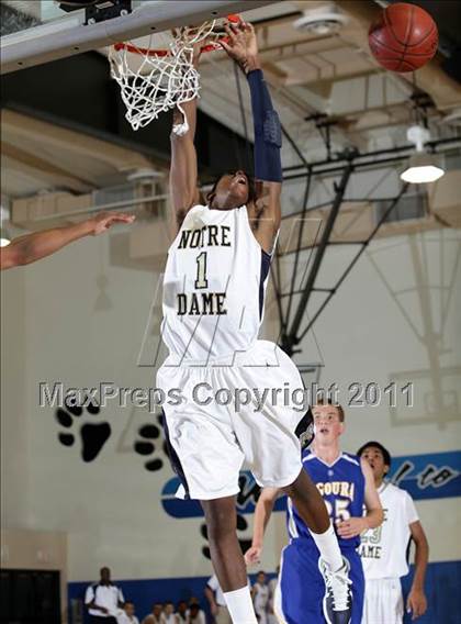 Thumbnail 1 in Notre Dame vs. Agoura (Burbank Tip-off Classic Final) photogallery.