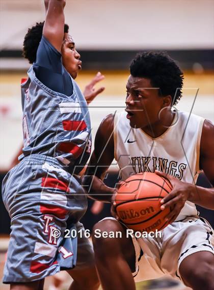 Thumbnail 2 in Travis @ Lanier photogallery.