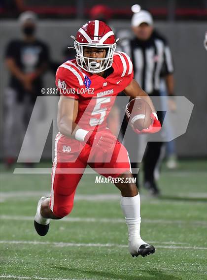 Thumbnail 1 in Mater Dei @ Servite photogallery.