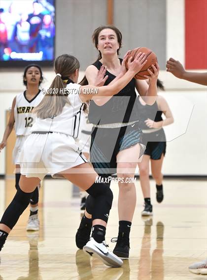 Thumbnail 3 in Aliso Niguel vs. Cerritos (Matson Classic) photogallery.