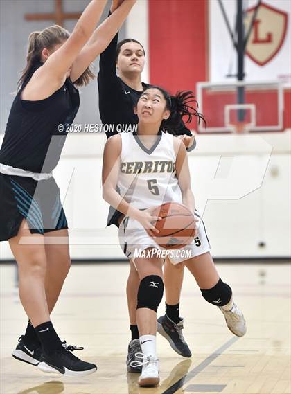 Thumbnail 2 in Aliso Niguel vs. Cerritos (Matson Classic) photogallery.
