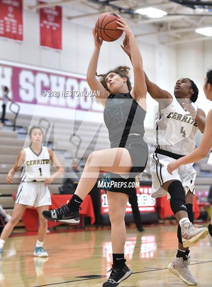 Thumbnail 3 in Aliso Niguel vs. Cerritos (Matson Classic) photogallery.
