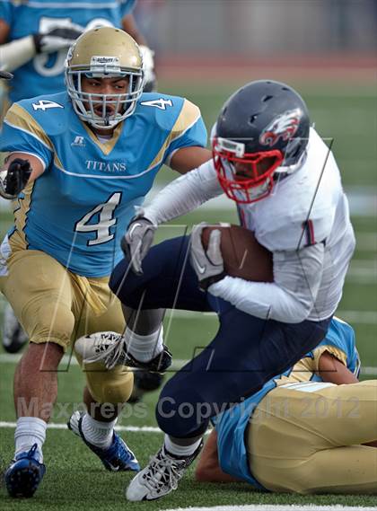 Thumbnail 2 in Pleasant Grove vs. Burbank (CIF SJS D1 Playoffs) photogallery.