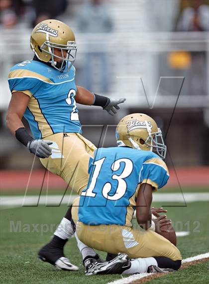 Thumbnail 3 in Pleasant Grove vs. Burbank (CIF SJS D1 Playoffs) photogallery.