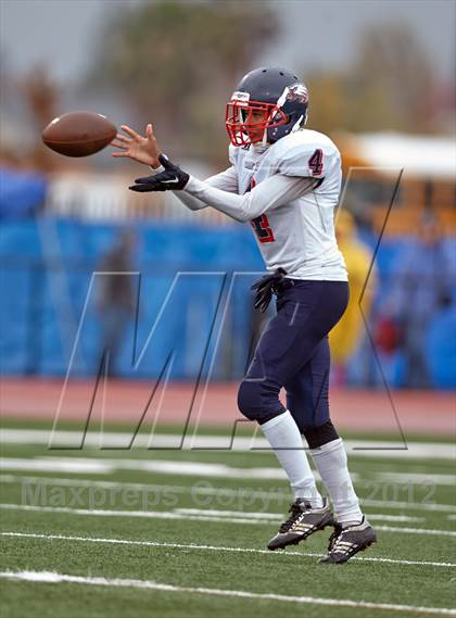 Thumbnail 2 in Pleasant Grove vs. Burbank (CIF SJS D1 Playoffs) photogallery.
