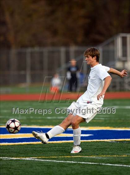 Thumbnail 3 in Brookfield vs Pomperaug (SWC Quarterfinals) photogallery.