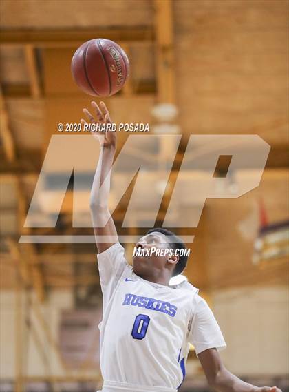 Thumbnail 1 in Tulare Western vs. Hanford West (Polly Wilhelmsen Invitational) photogallery.