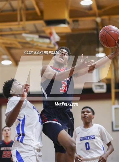 Thumbnail 2 in Tulare Western vs. Hanford West (Polly Wilhelmsen Invitational) photogallery.