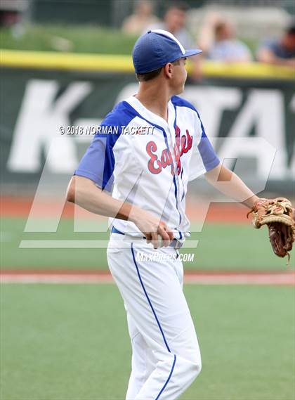 Thumbnail 2 in Thomas More Prep-Marian vs. Wellsville (KSHSAA 3A Quarterfinal) photogallery.