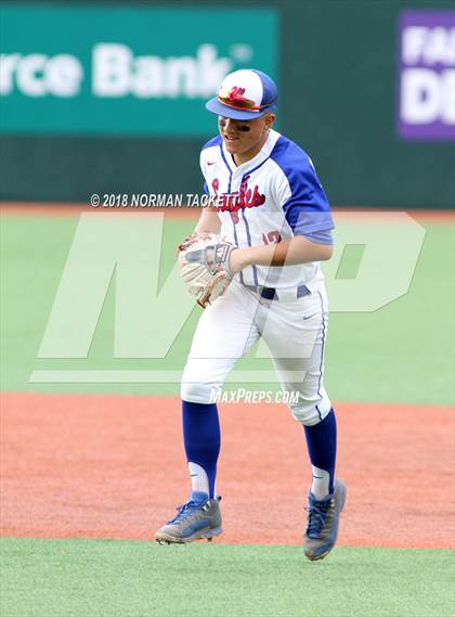 Thumbnail 2 in Thomas More Prep-Marian vs. Wellsville (KSHSAA 3A Quarterfinal) photogallery.