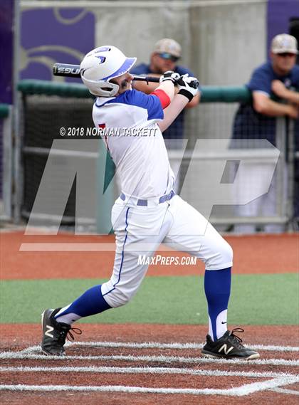 Thumbnail 2 in Thomas More Prep-Marian vs. Wellsville (KSHSAA 3A Quarterfinal) photogallery.