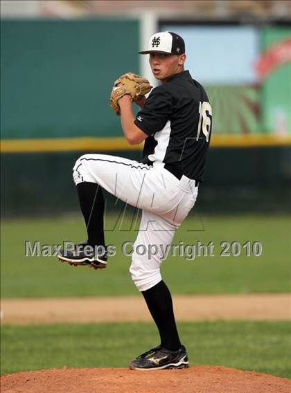 Thumbnail 2 in Magnolia vs. Capistrano Valley Christian photogallery.