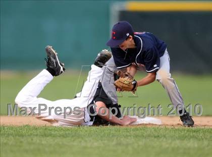 Thumbnail 2 in Magnolia vs. Capistrano Valley Christian photogallery.