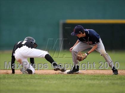 Thumbnail 3 in Magnolia vs. Capistrano Valley Christian photogallery.