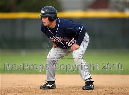 Thumbnail 2 in Magnolia vs. Capistrano Valley Christian photogallery.