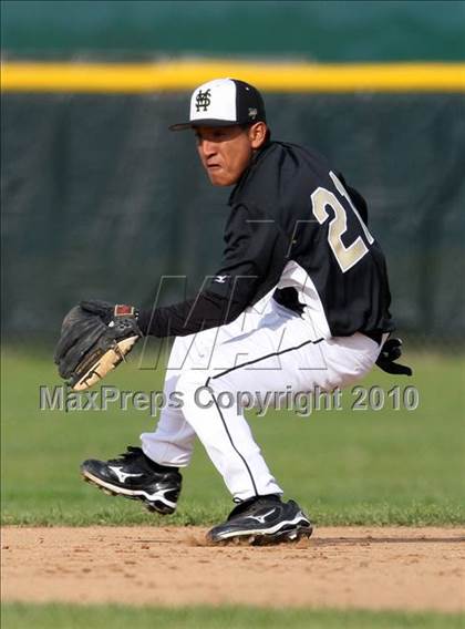 Thumbnail 3 in Magnolia vs. Capistrano Valley Christian photogallery.