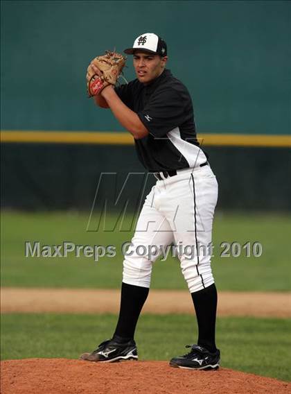 Thumbnail 3 in Magnolia vs. Capistrano Valley Christian photogallery.