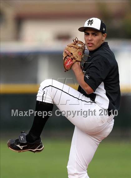 Thumbnail 3 in Magnolia vs. Capistrano Valley Christian photogallery.