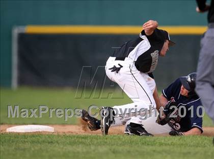Thumbnail 3 in Magnolia vs. Capistrano Valley Christian photogallery.
