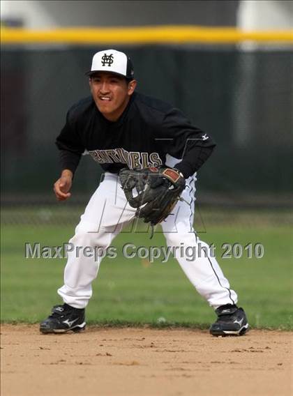 Thumbnail 2 in Magnolia vs. Capistrano Valley Christian photogallery.
