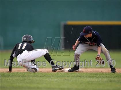 Thumbnail 2 in Magnolia vs. Capistrano Valley Christian photogallery.