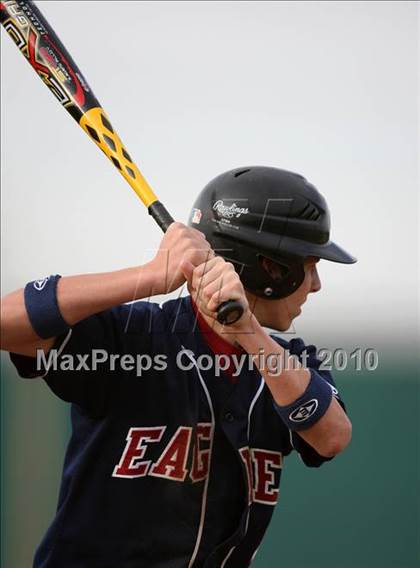 Thumbnail 1 in Magnolia vs. Capistrano Valley Christian photogallery.