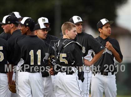 Thumbnail 2 in Magnolia vs. Capistrano Valley Christian photogallery.