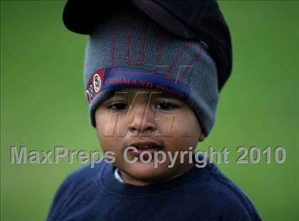 Thumbnail 2 in Magnolia vs. Capistrano Valley Christian photogallery.