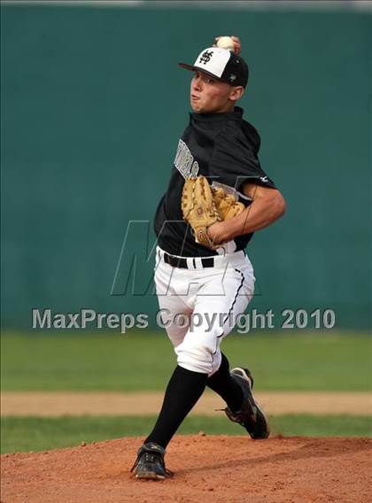 Thumbnail 2 in Magnolia vs. Capistrano Valley Christian photogallery.
