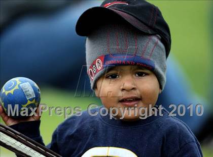 Thumbnail 3 in Magnolia vs. Capistrano Valley Christian photogallery.