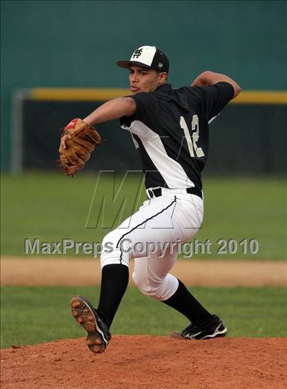Thumbnail 3 in Magnolia vs. Capistrano Valley Christian photogallery.