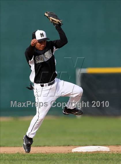 Thumbnail 2 in Magnolia vs. Capistrano Valley Christian photogallery.