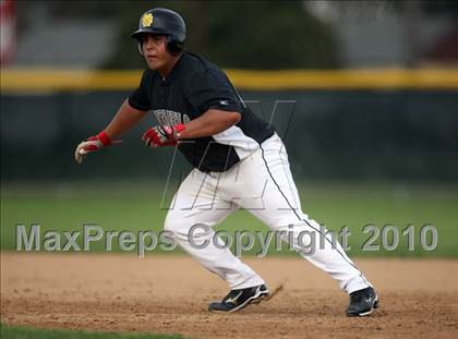 Thumbnail 2 in Magnolia vs. Capistrano Valley Christian photogallery.