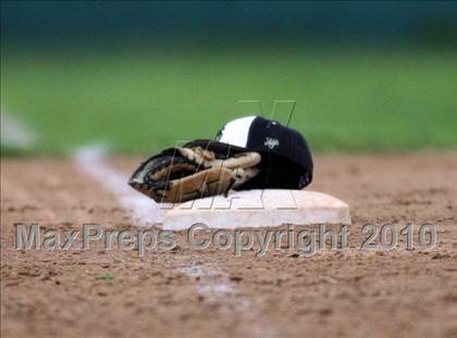 Thumbnail 1 in Magnolia vs. Capistrano Valley Christian photogallery.