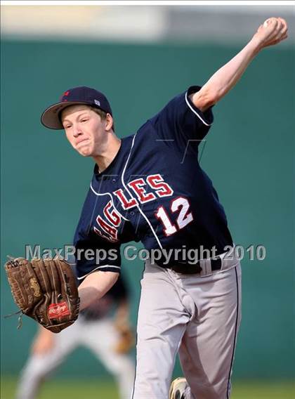 Thumbnail 2 in Magnolia vs. Capistrano Valley Christian photogallery.