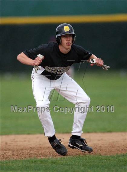Thumbnail 2 in Magnolia vs. Capistrano Valley Christian photogallery.