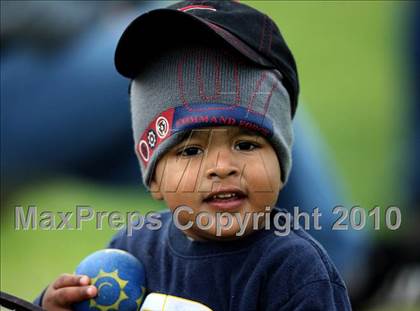 Thumbnail 1 in Magnolia vs. Capistrano Valley Christian photogallery.