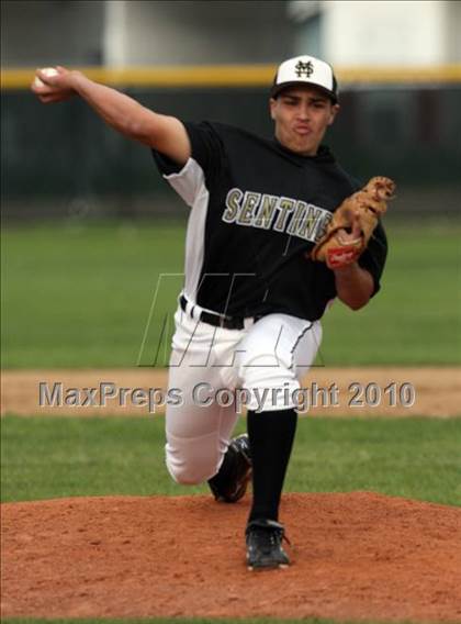Thumbnail 3 in Magnolia vs. Capistrano Valley Christian photogallery.