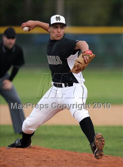 Thumbnail 1 in Magnolia vs. Capistrano Valley Christian photogallery.