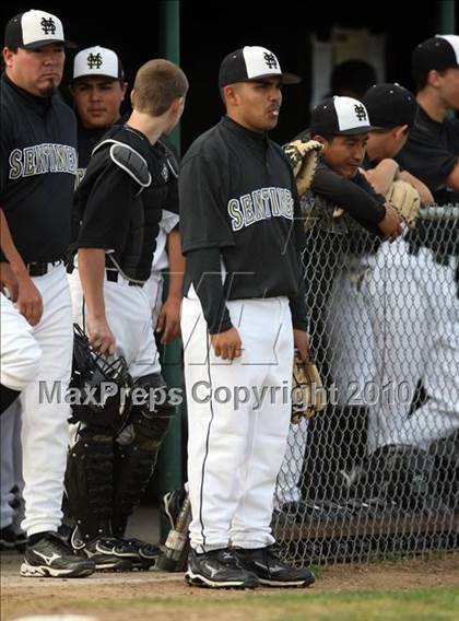 Thumbnail 1 in Magnolia vs. Capistrano Valley Christian photogallery.